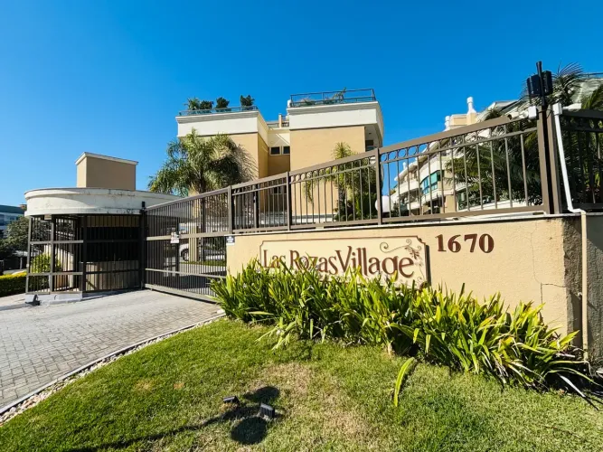 Apartamento para aluguel com 75 metros quadrados com 2 quartos