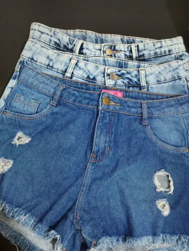 3 shorts Tamanho 14