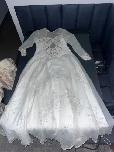 Vestido de Noiva de Pedraria Antigo
