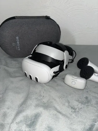 Meta Quest 3 128gb + Maleta BOBOVR + Headstrap BOBOVR + Carga Extra