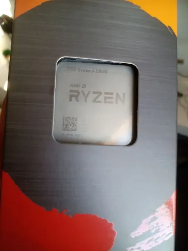 Ryzen3 3200g pra vender logo (vai com cooler original)