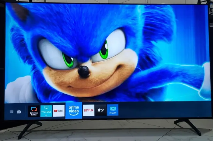 Tv smart 50" Samsung Crystal 4k com Xbox one integrado, tela nova com película