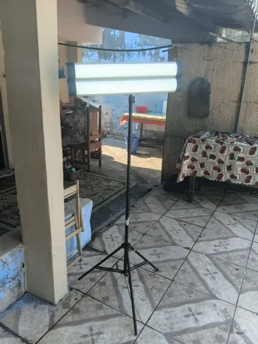 LUMINÁRIA COM TRIPÉ