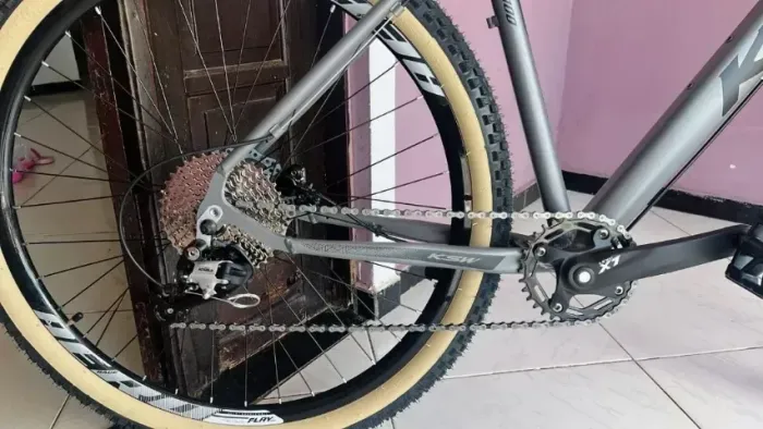 Bicicleta Aro 29 Ksw 9v Freio Hidráulico Trava E K7 11/40