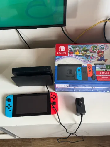 NINTENDO SWITCH V2 bloqueado