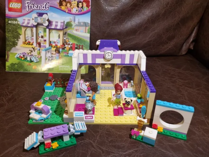 LEGO Friends A Creche para Cães de Heartlake (41124)