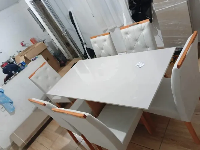 Mesa de jantar Los Angeles .Tampo de vidro c/6 cadeiras.