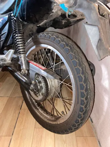 Vendo roda traseira de 150 pra 160 serve tambem 0.25 0.50