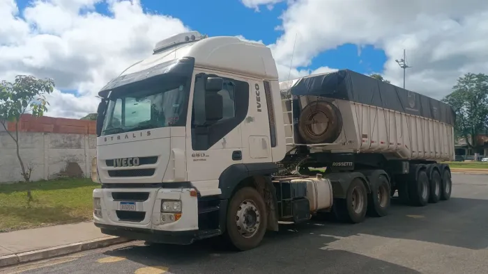 Iveco Strallis 460NR 6x4 automático