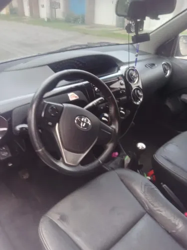Toyota Etios XLS 1.5 Flex 16V 5P Mec. 2015