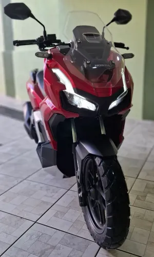 ADV Vermelho pérola Único dono 