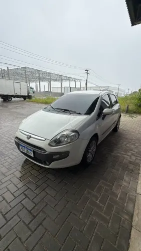 Fiat Punto Essence 1.6 Flex 16V 5P 2014