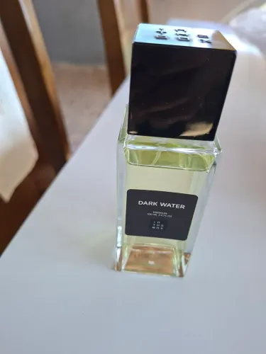 Perfume Dark water