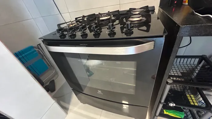 Vendo fogão muito novo