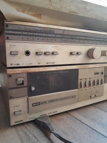 Aparelho de Som Modular Philips System 300 (3x1)