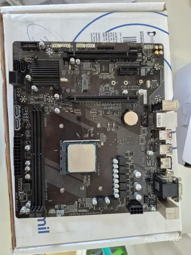 Placa-mãe GIGABYTE GA-AB350M-HD3