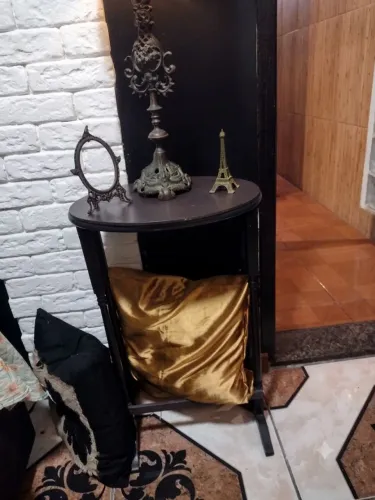 Mesa de canto em madeira 70cm de altura aceito cartão 