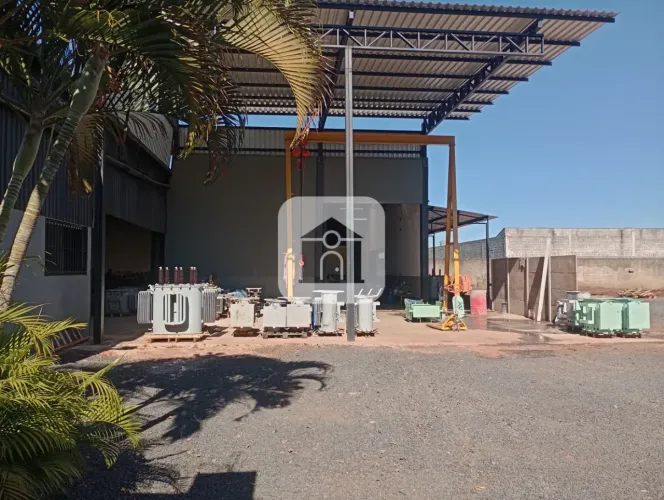 Lote comercial para locação no bairro Segismundo Pereira