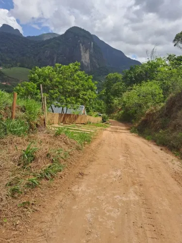 Vendo terreno na serra da cruz Macaé 
