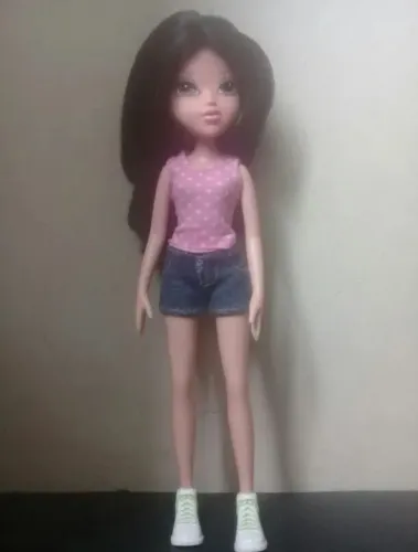 Boneca moxie 