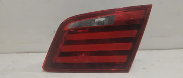 Lanterna Bmw 535 Série 5 2010/2014 Direito 24884 Direito/passageiro Vermelho