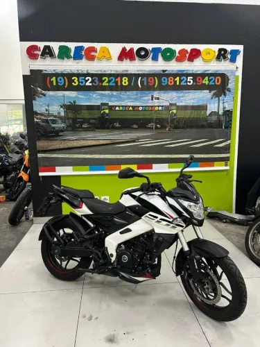 BAJAJ DOMINAR 200