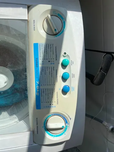 Máquina de lavar 7,5 kgs