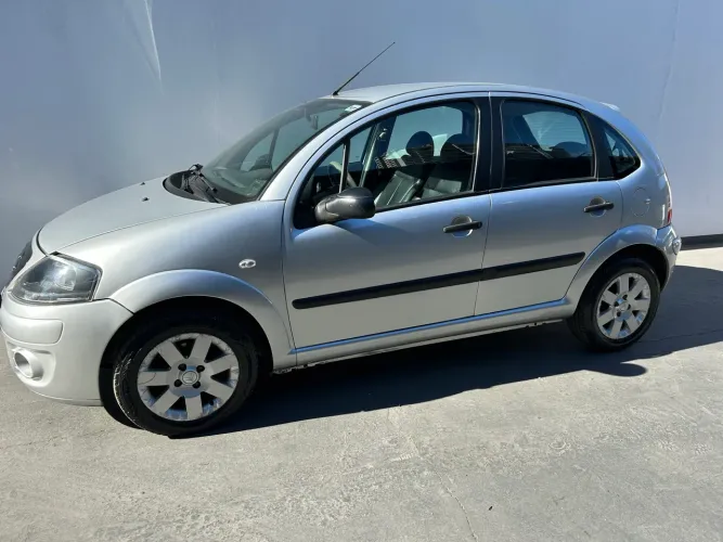 Citroen C3 GLX 1.4/ GLX Sonora 1.4 Flex 8V 5P 2012
