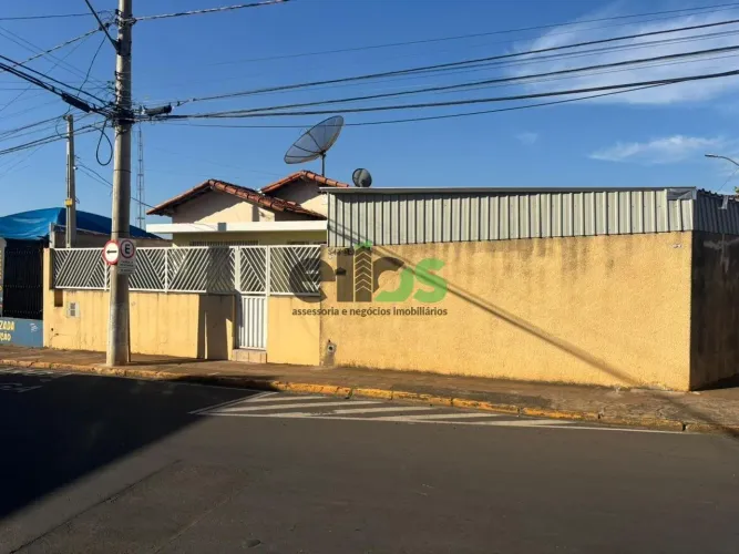 Casa ampla/de esquina com 02 construções no terreno, 312m² à venda por R$960.000,00 - Regi