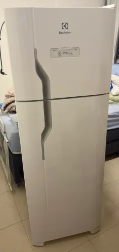 Geladeira Electrolux DFN39