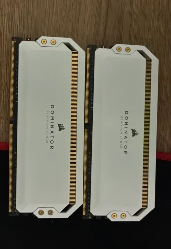Memória RAM Corsair Dominator RGB 8GB DDR4 3200Mhz