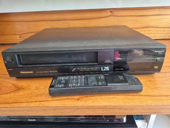 Vídeo Cassete Recorder (VHS) Panasonic NV-L26 HQ usado