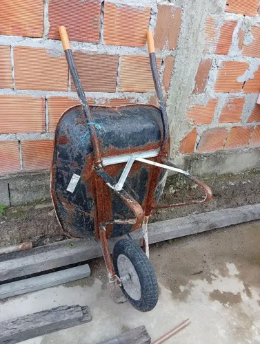Carro de mão usado