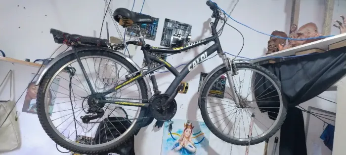 Bicicleta caloi Andes aro 26 com defeito na tração. 