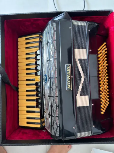 Sanfona Michael 120 baixos + Case