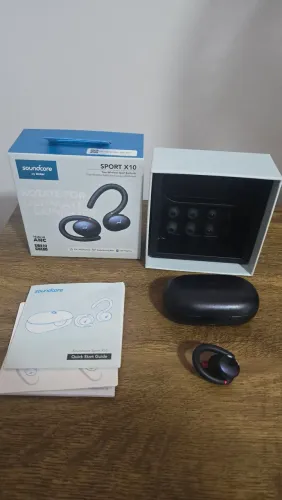 Fone x10 Anker Soundcore( lado direito)