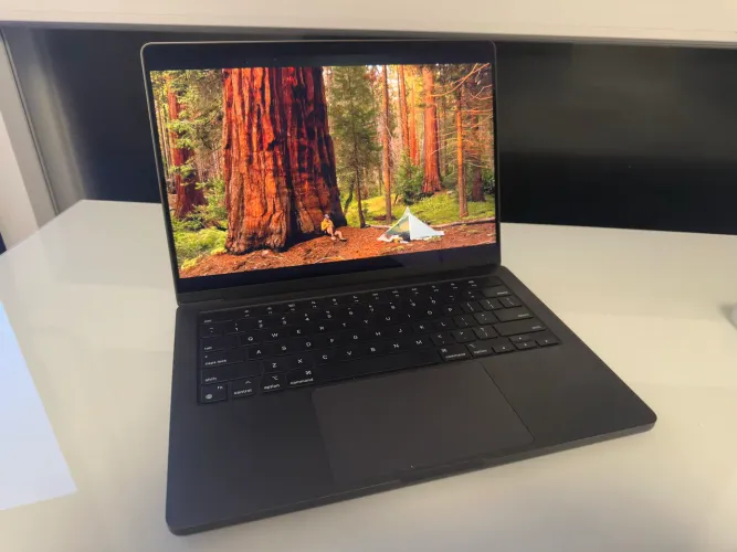 Oportunidade: MacBook Pro M4 Max - 36gb RAM 1TB