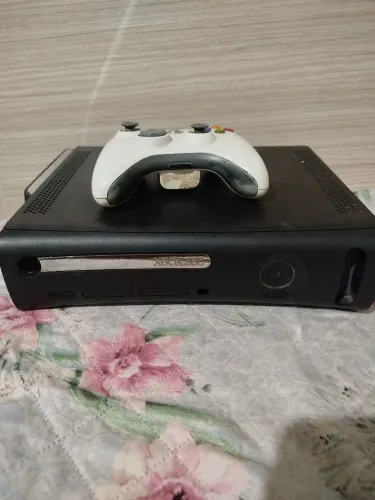 Vendo Xbox 360 FAT desbloqueado