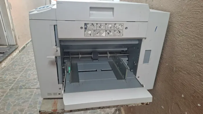 Duplicadora
