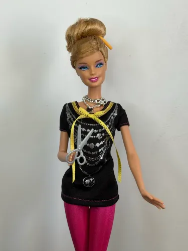 Barbie Estilista Fashion com Acessórios | Edição Especial