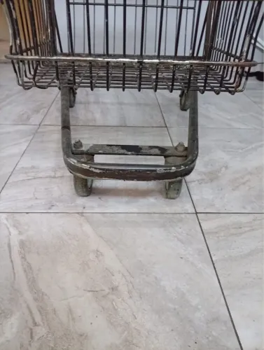 Carrinho de Compras de Mercado - 2 Cestos - Usado
