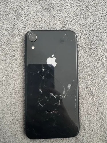 IPhone XR semi novo