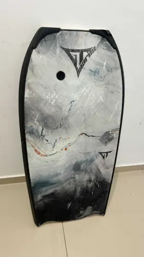 Bodyboard GT Elements Air 42 usado p/ trip nas mentawaii