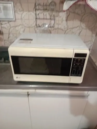 Vendo micro-ondas LG 30 litros, 99 dias de garantia!!