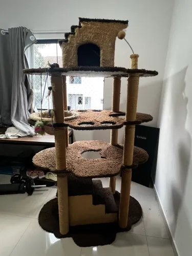 Castelo de gato / Torre arranhador / Gatil