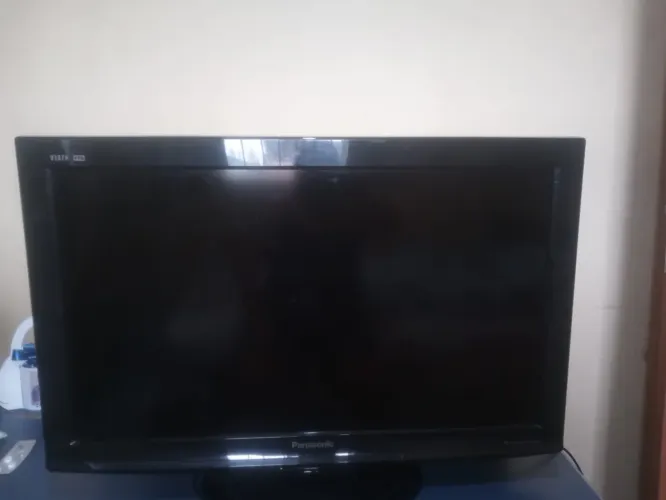 TV Panasonic LCD 32 polegadas digital TC-L32C20B 
