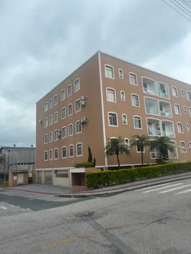 Apto 2 Quartos Barreiros.
