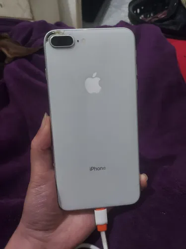 Vende-se iphone 8 plus leia o anúncio 