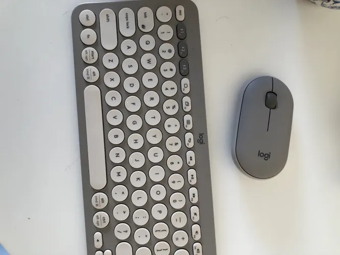 Mouse e Teclado Pebble Logitech