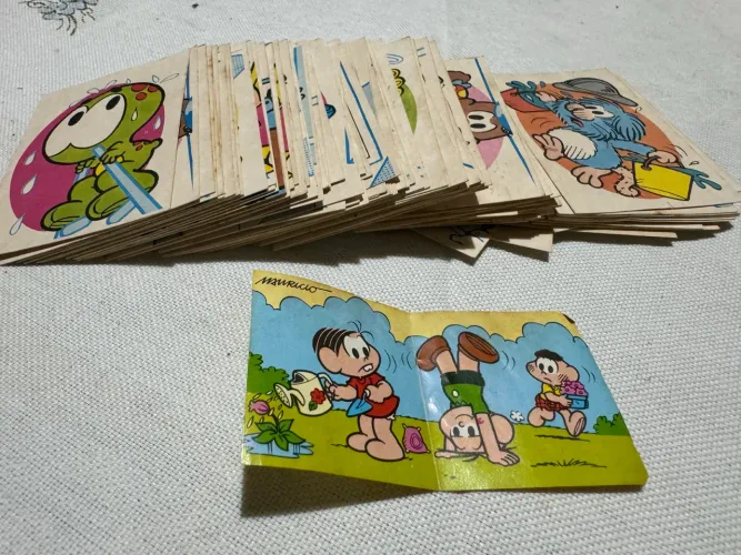 Lote raríssimo com 100 figurinhas Circo da Mônica anos 80 + 1 mini elma chips